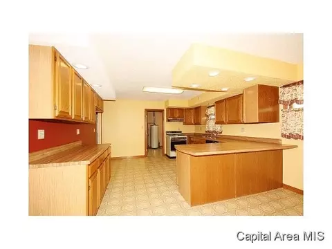 5144 Cockrell Ln, Springfield, IL 62711 photo 8