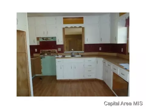 720 Haynes Dr, Decatur, IL 62521 photo 5