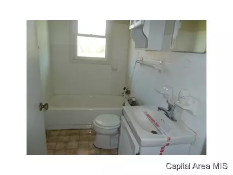 720 Haynes Dr, Decatur, IL 62521 photo 6