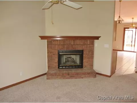 2404 Checkerberry, Springfield, IL 62711 photo 3