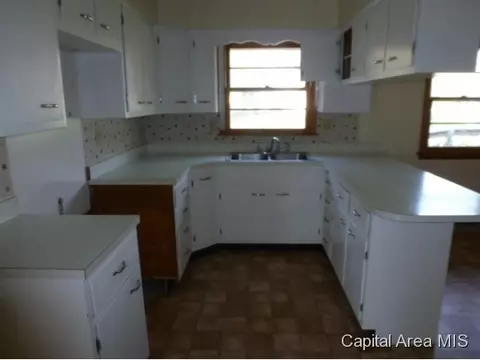 4747 E Glenmore Ct, Decatur, IL 62521 photo 4