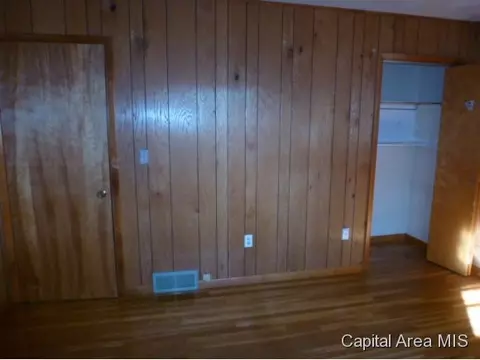 4747 E Glenmore Ct, Decatur, IL 62521 photo 9