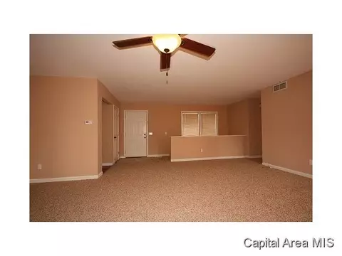2112 Checkerberry Ln, Springfield, IL 62711 photo 3