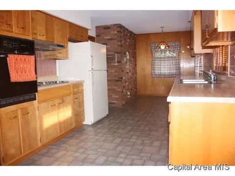 3341 S 4th, Springfield, IL 62703 photo 4