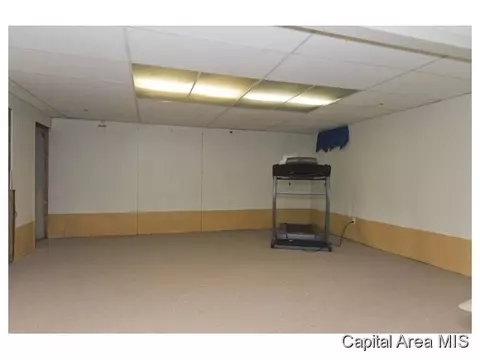 2217 Claremont, Springfield, IL 62703 photo 8