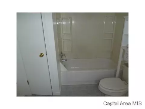 6612 E Firehouse Rd, Decatur, IL 62521 photo 7