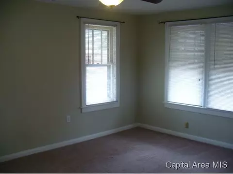 3325 S 5th, Springfield, IL 62703 photo 2