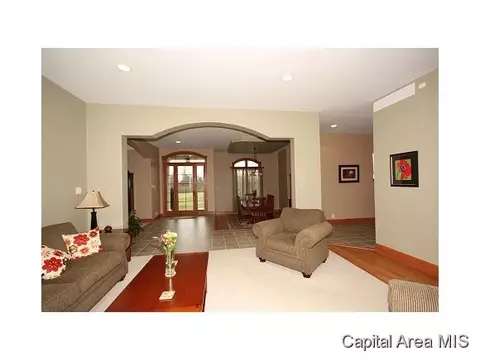 7727 W Outer Rd, Sherman, IL 62684 photo 3