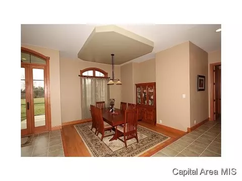 7727 W Outer Rd, Sherman, IL 62684 photo 2