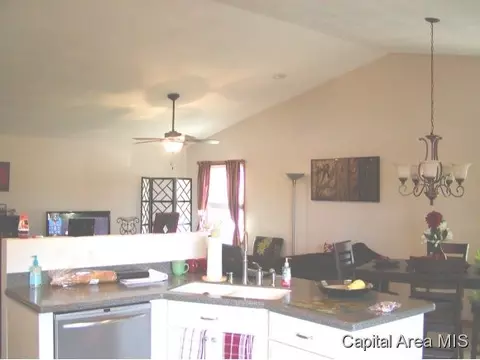 3109 Cascade Dr, Springfield, IL 62704 photo 9