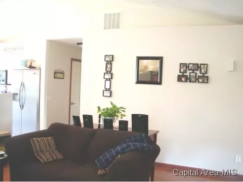 3109 Cascade Dr, Springfield, IL 62704 photo 4