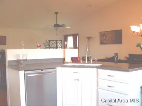 3109 Cascade Dr, Springfield, IL 62704 photo 6