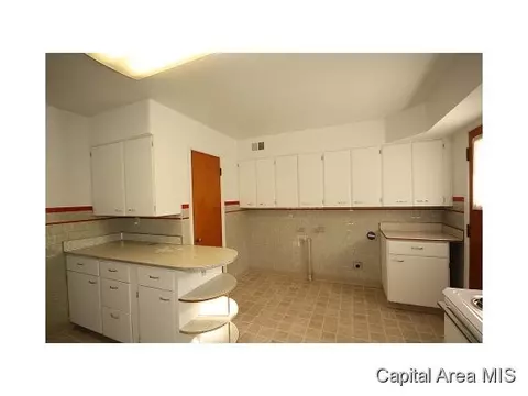 2108 Parkview Dr, Springfield, IL 62704 photo 6