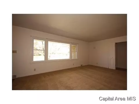 2108 Parkview Dr, Springfield, IL 62704 photo 3