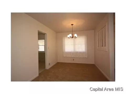 2108 Parkview Dr, Springfield, IL 62704 photo 9