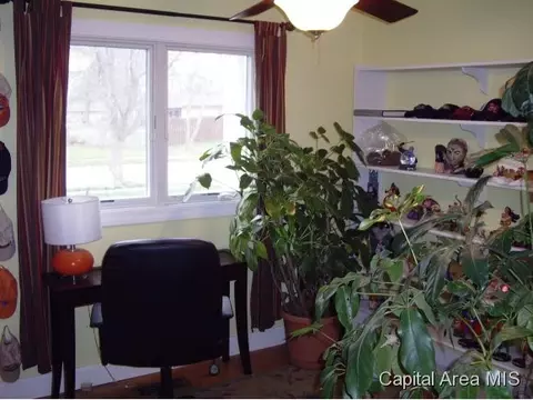 2620 Manchester, Springfield, IL 62704 photo 9