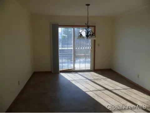 155 Lyons, Riverton, IL 62561 photo 6