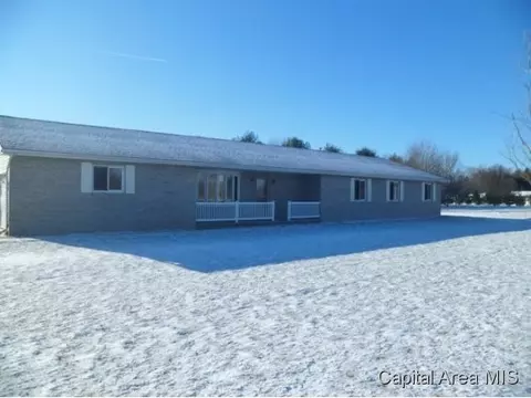 155 Lyons, Riverton, IL 62561 photo 1