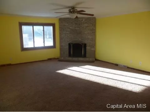 155 Lyons, Riverton, IL 62561 photo 7