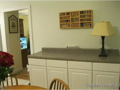 2436 Mayfair Rd, Springfield, IL 62703 photo 5