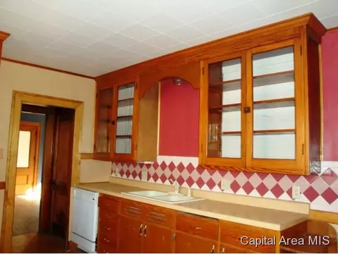 1123 N 3rd, Springfield, IL 62702 photo 3