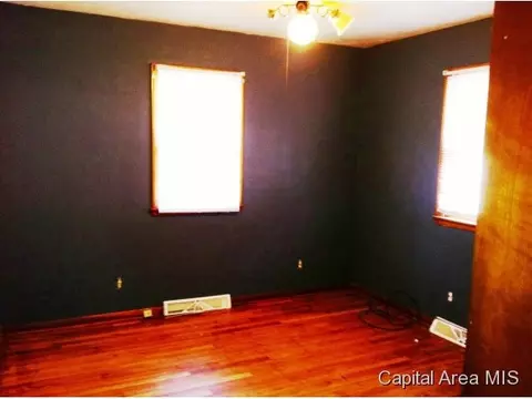 127 N 22nd, Springfield, IL 62703 photo 5