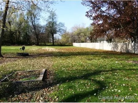 127 N 22nd, Springfield, IL 62703 photo 9