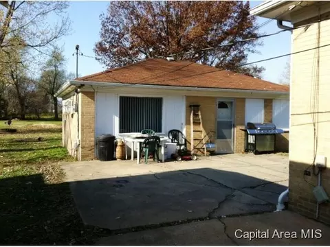 127 N 22nd, Springfield, IL 62703 photo 8