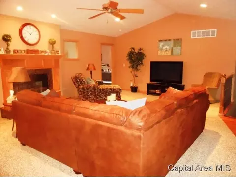 4100 Blair, Springfield, IL 62712 photo 4