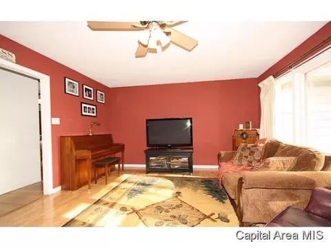 13 Stelte Ln, Springfield, IL 62702 photo 4