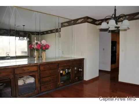 5 Orchard Ln, Springfield, IL 62712 photo 2