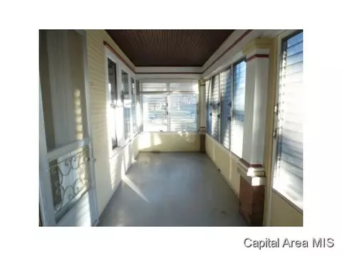 807 W Edwards, Springfield, IL 62704 photo 4