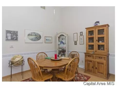 123 Agustus Ln, Springfield, IL 62703 photo 5