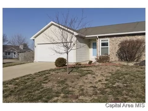 123 Agustus Ln, Springfield, IL 62703 photo 1