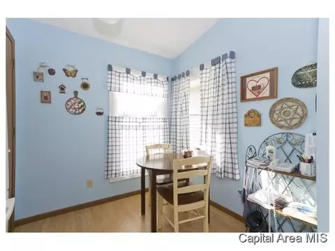 123 Agustus Ln, Springfield, IL 62703 photo 9
