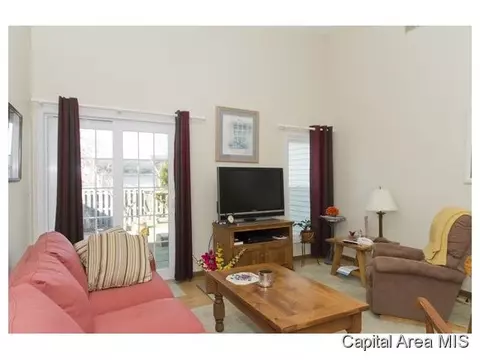 123 Agustus Ln, Springfield, IL 62703 photo 4