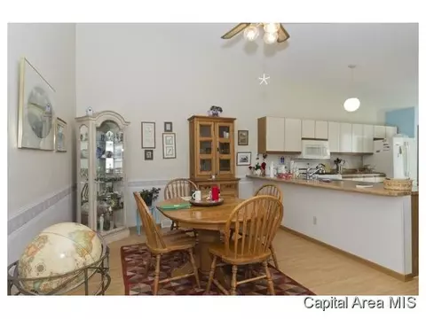 123 Agustus Ln, Springfield, IL 62703 photo 6
