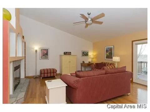 2700 Amelia Ct, Springfield, IL 62711 photo 4