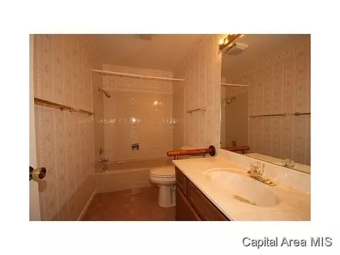 2513 Cherry, Springfield, IL 62704 photo 11