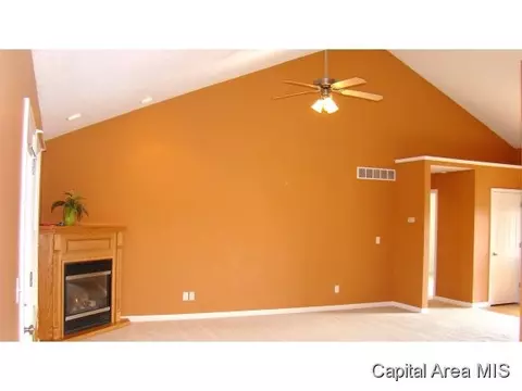 5213 Mountain Vw, Springfield, IL 62711 photo 2