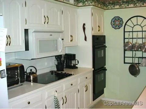 2324 Sylvan, Springfield, IL 62704 photo 9
