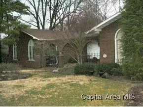 2324 Sylvan, Springfield, IL 62704 photo 1