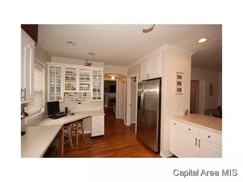 2012 Greenbriar, Springfield, IL 62704 photo 9