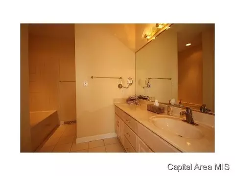 4214 Mcgregor, Springfield, IL 62711 photo 16