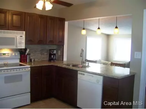 237 Bristol Dr, Springfield, IL 62702 photo 11