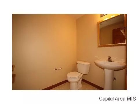 2100 Lake Crest Dr, Springfield, IL 62712 photo 24