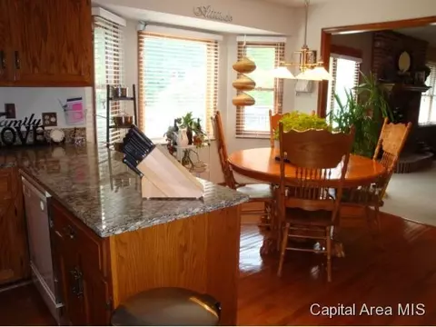 18 Sarah, Springfield, IL 62703 photo 8