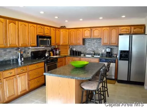 1000 Post Rd, Springfield, IL 62712 photo 5