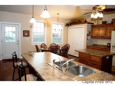 4904 Eden, Springfield, IL 62711 photo 7