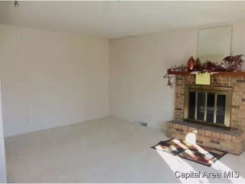 1908 Claremont, Springfield, IL 62703 photo 6